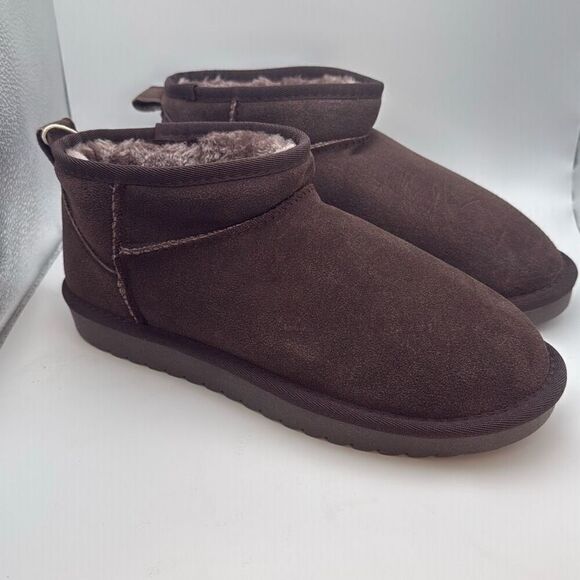 CUSHIONAIRE Women's COZY Genuine Suede Ankle Snow Boots SIZE 9.5 WIDE CHOCOLATE - Picture 1 of 7